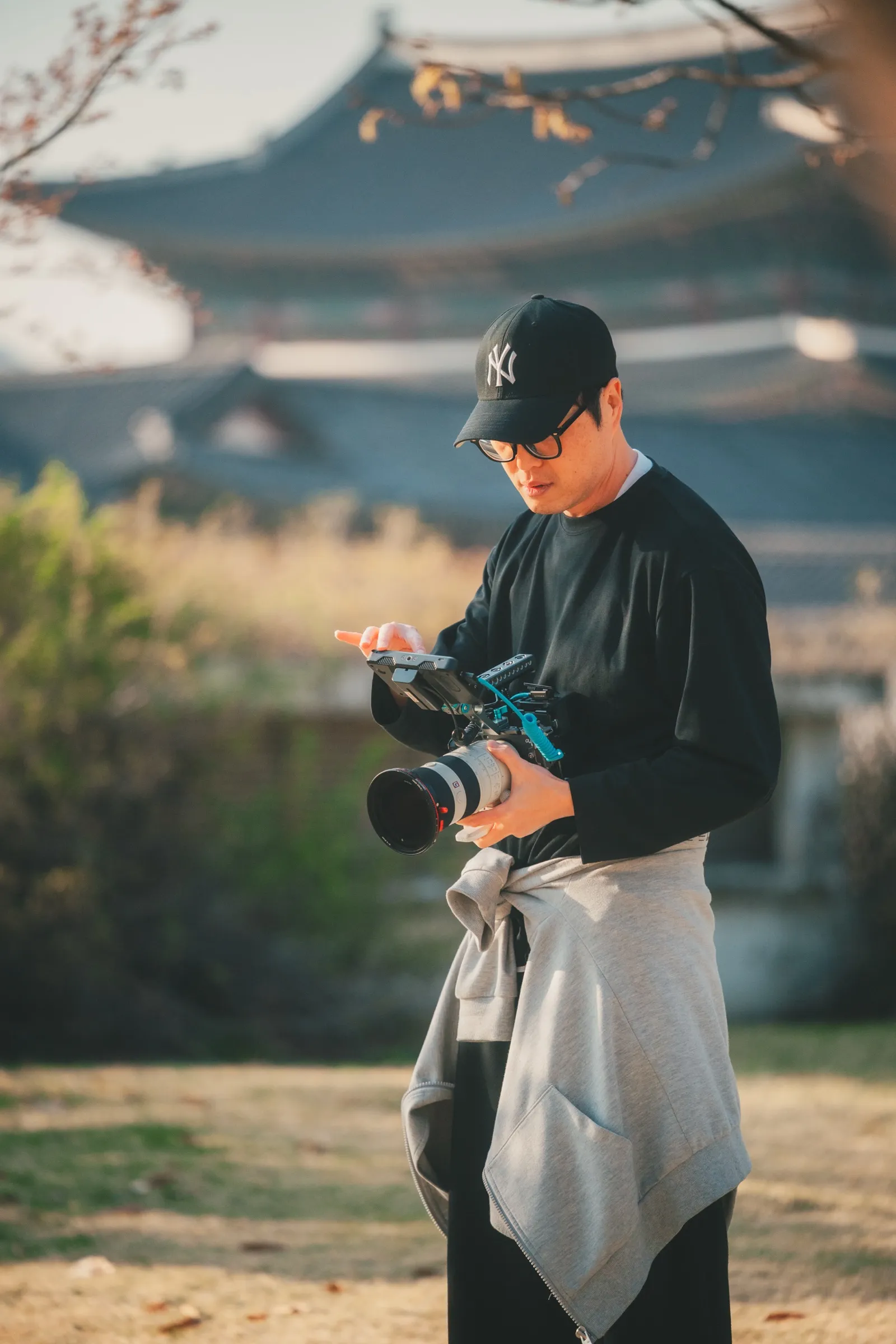 Seal on location, checking the frame on his camera rig