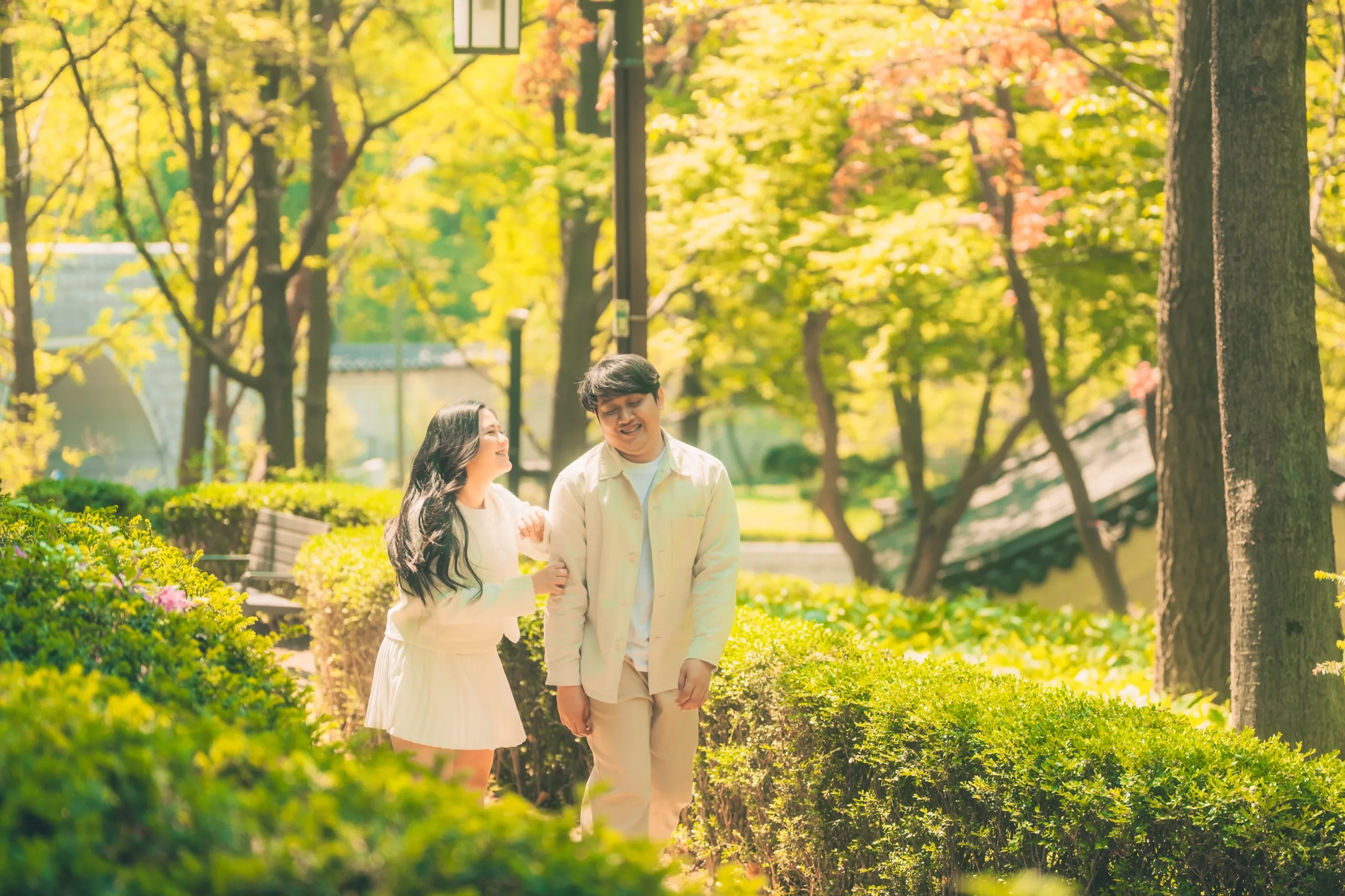 Ariel and Chay, filmed across Seoul