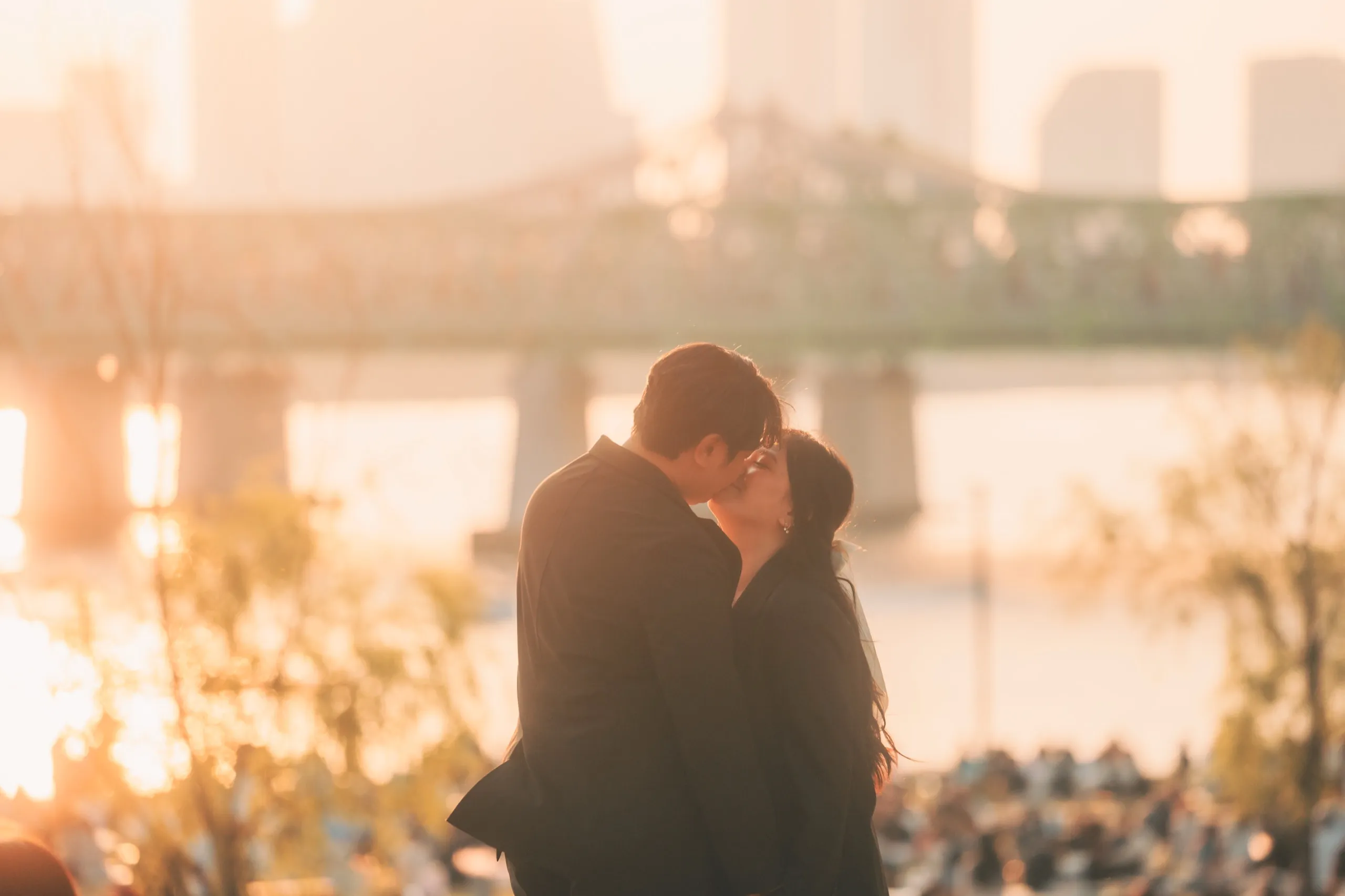 Ariel and Chay, filmed across Seoul